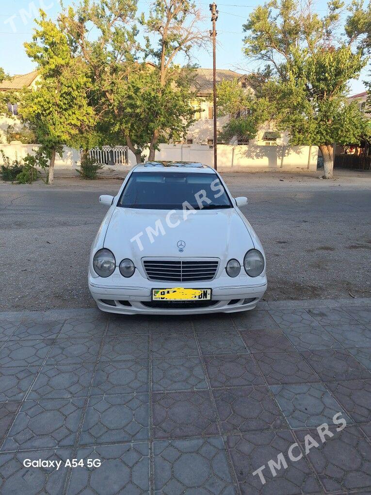 Mercedes-Benz C320 2001 - 115 000 TMT - Balkanabat - img 6