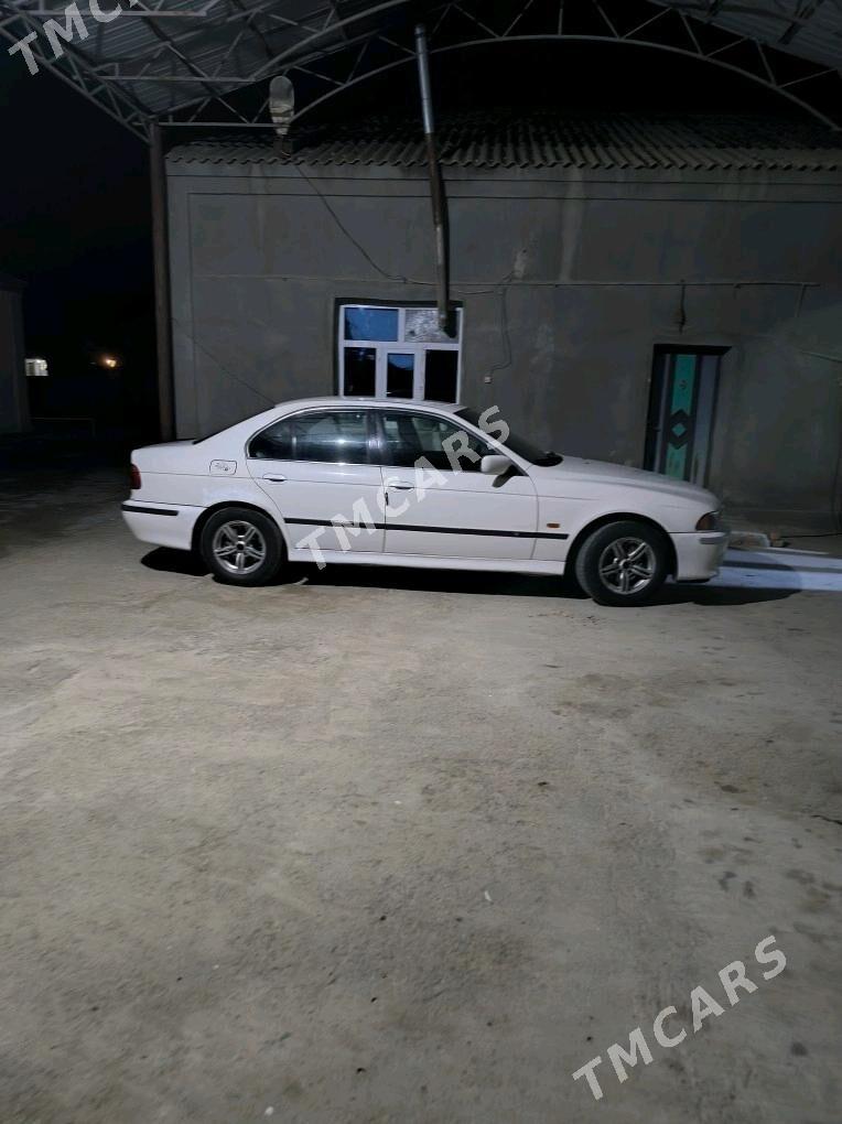 BMW 528 1998 - 80 000 TMT - Бахарден - img 2