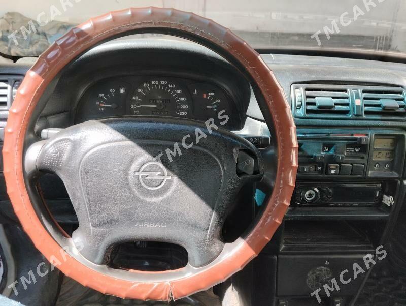 Opel Vectra 1995 - 30 000 TMT - Ёлётен - img 4