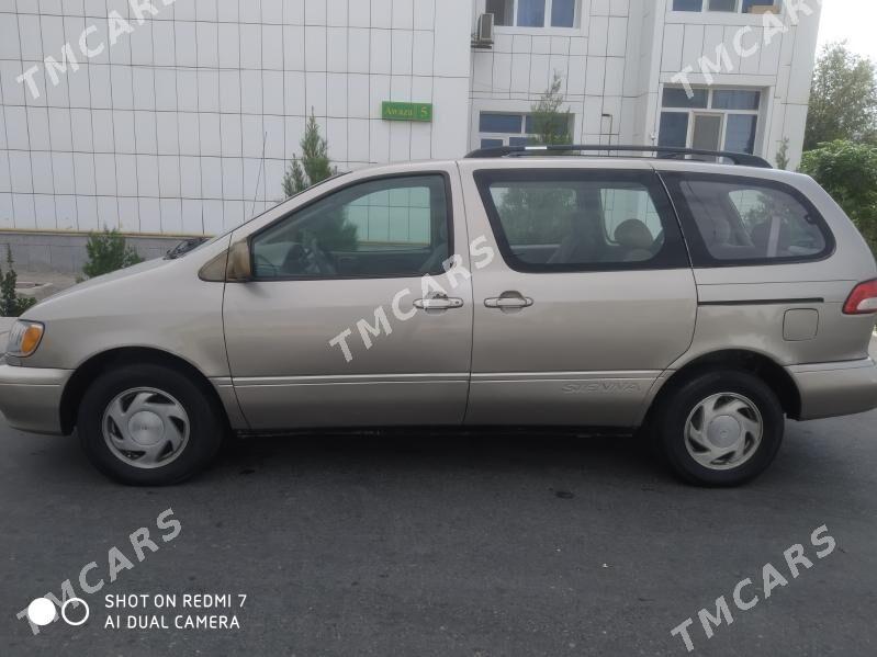 Toyota Sienna 2002 - 126 000 TMT - Туркменбаши - img 8