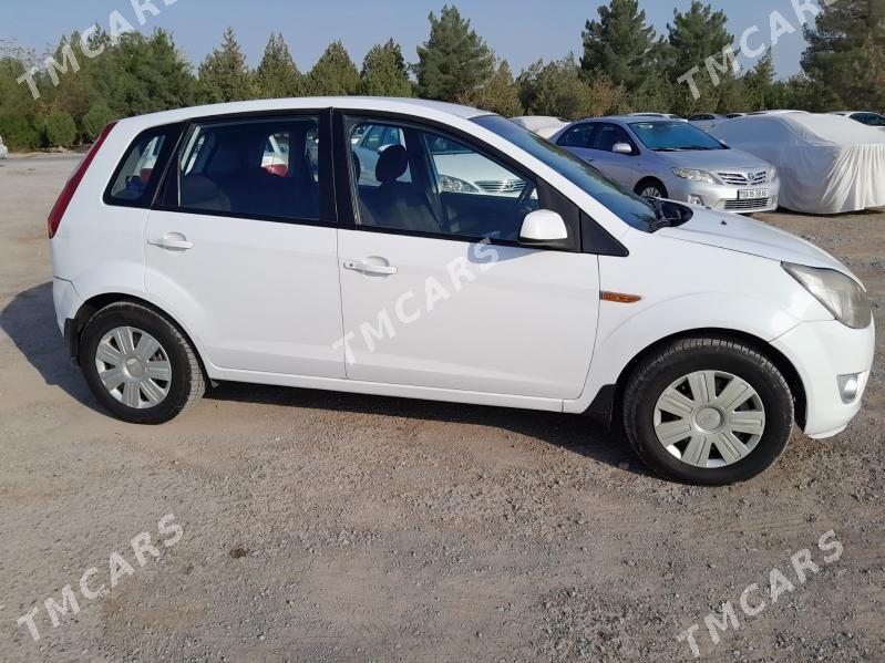 Ford Figo 2011 - 75 000 TMT - Бузмеин - img 4