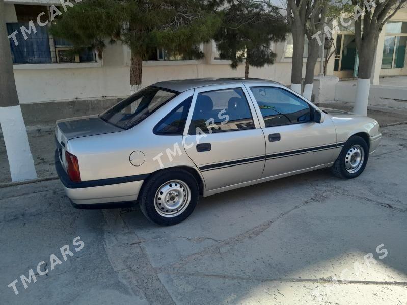 Opel Vectra 1990 - 30 000 TMT - Gyzylarbat - img 3