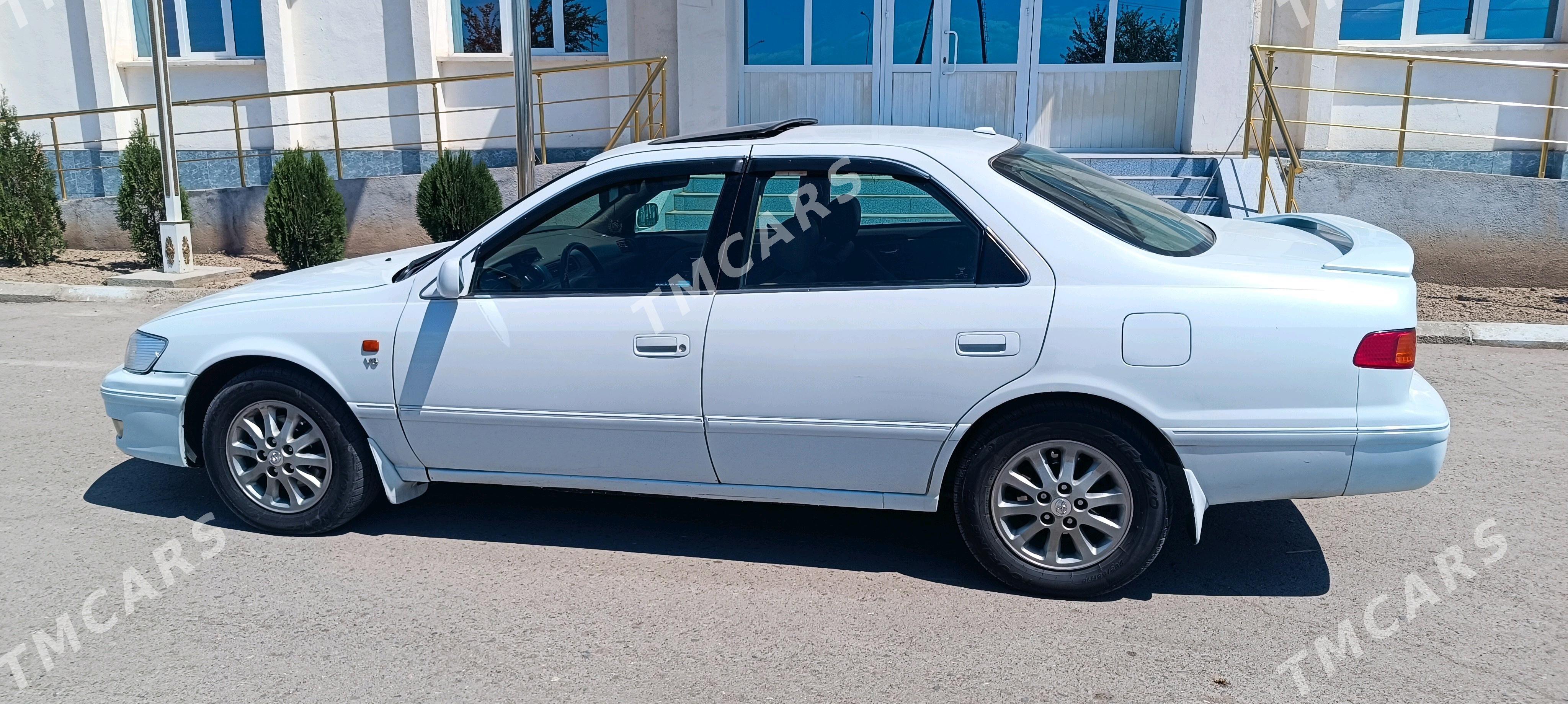 Toyota Camry 2000 - 140 000 TMT - Gubadag - img 3