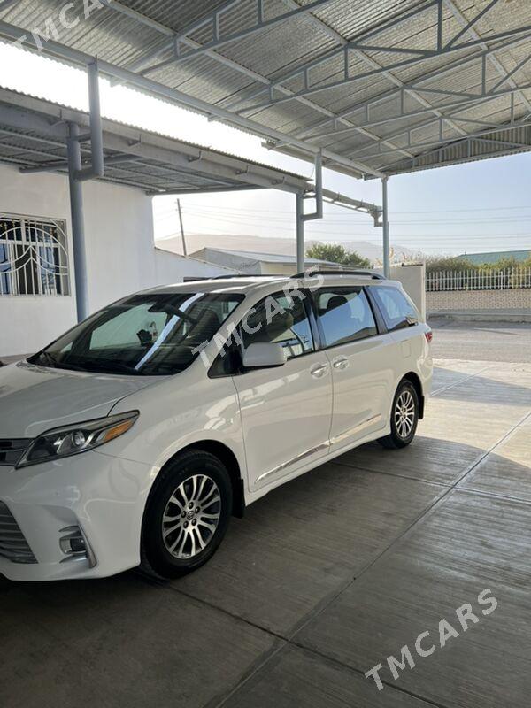 Toyota Sienna 2020 - 365 000 TMT - Ашхабад - img 4