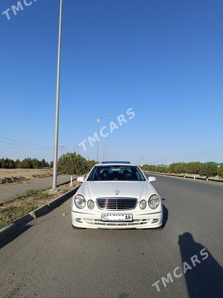 Mercedes-Benz E320 2002 - 143 000 TMT - Бахарден - img 2