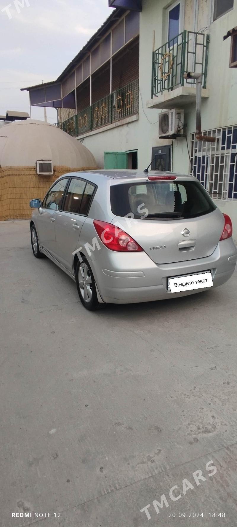 Nissan Versa 2010 - 110 000 TMT - Бузмеин - img 3