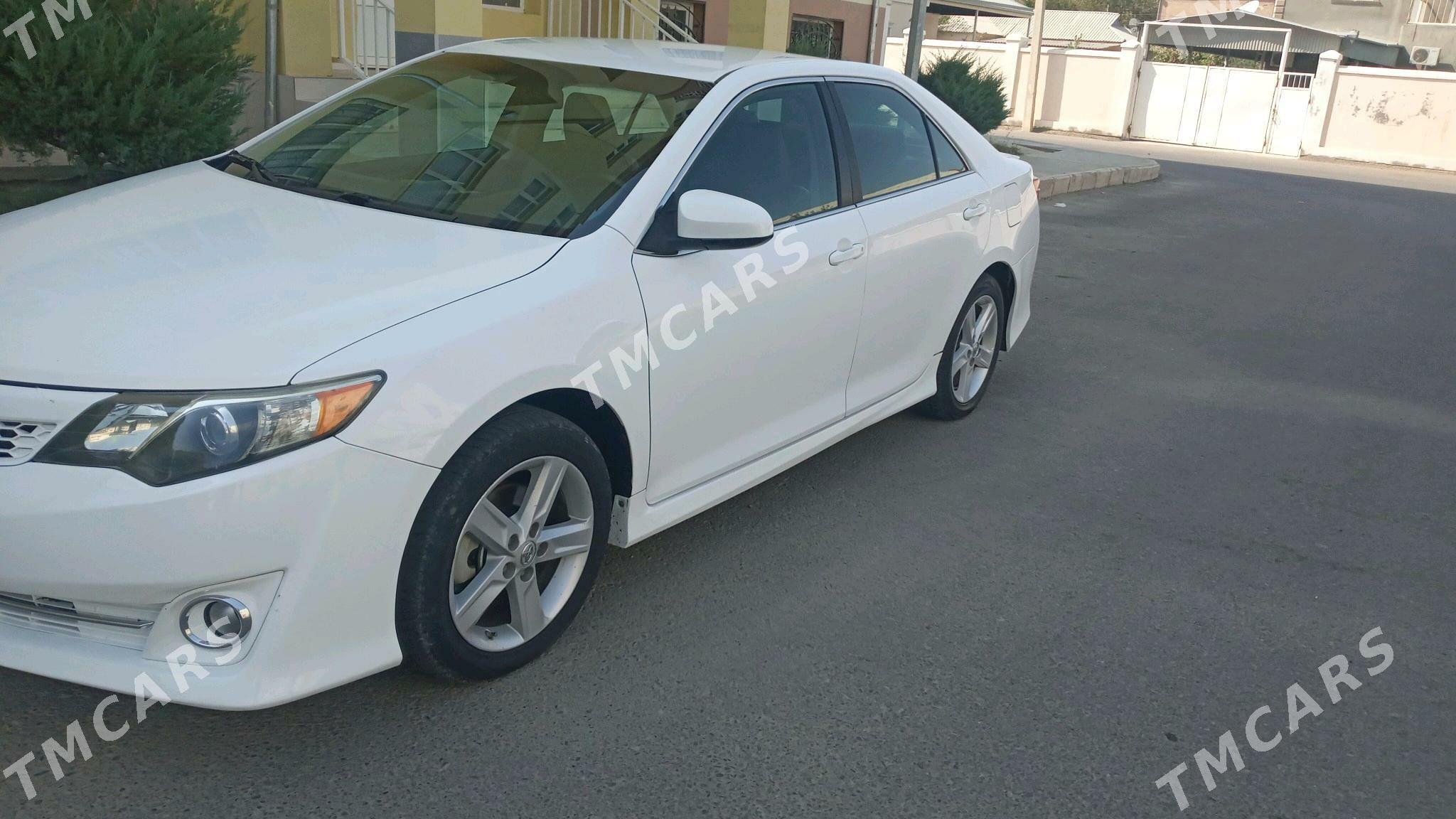 Toyota Camry 2014 - 235 000 TMT - Мары - img 6