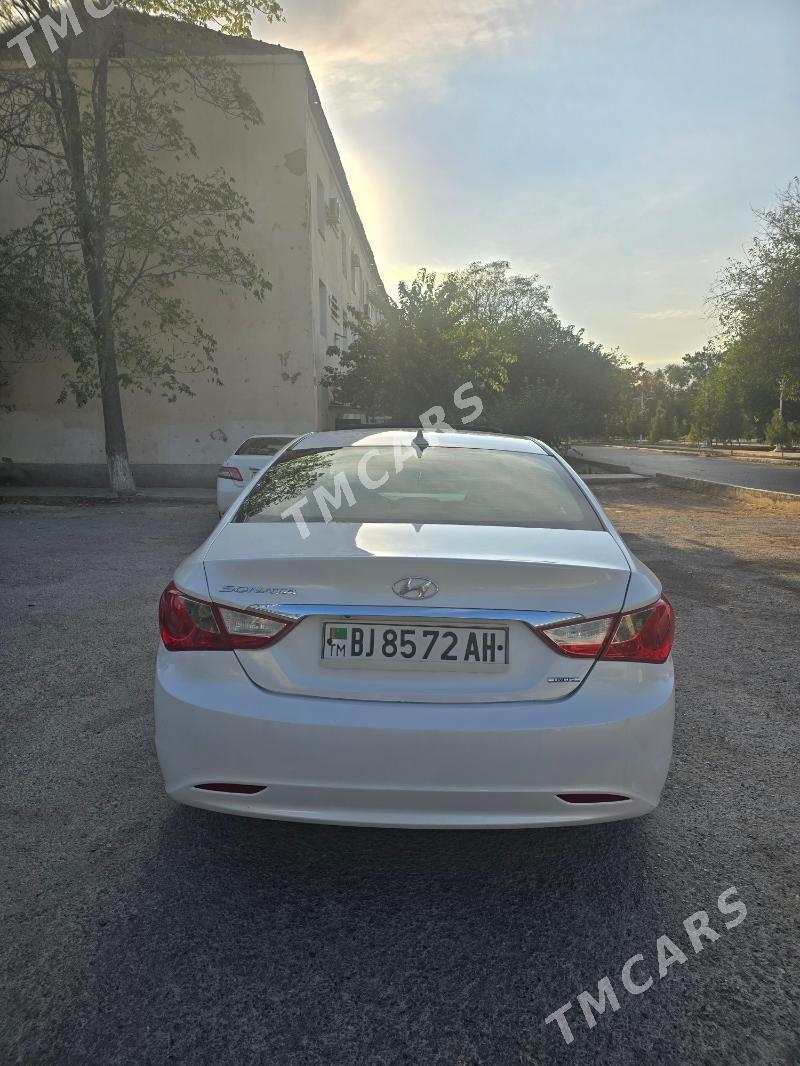 Hyundai Sonata 2010 - 160 000 TMT - 9 мкр - img 6