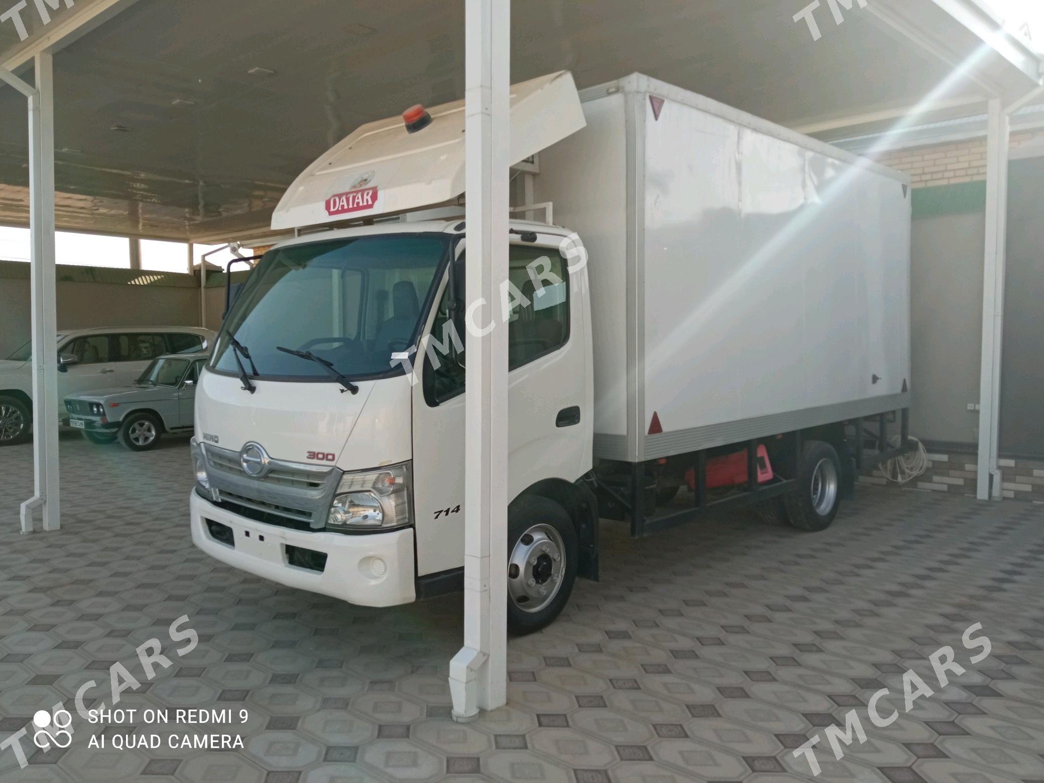 Mitsubishi Canter 2020 - 520 000 TMT - Ýolöten - img 3