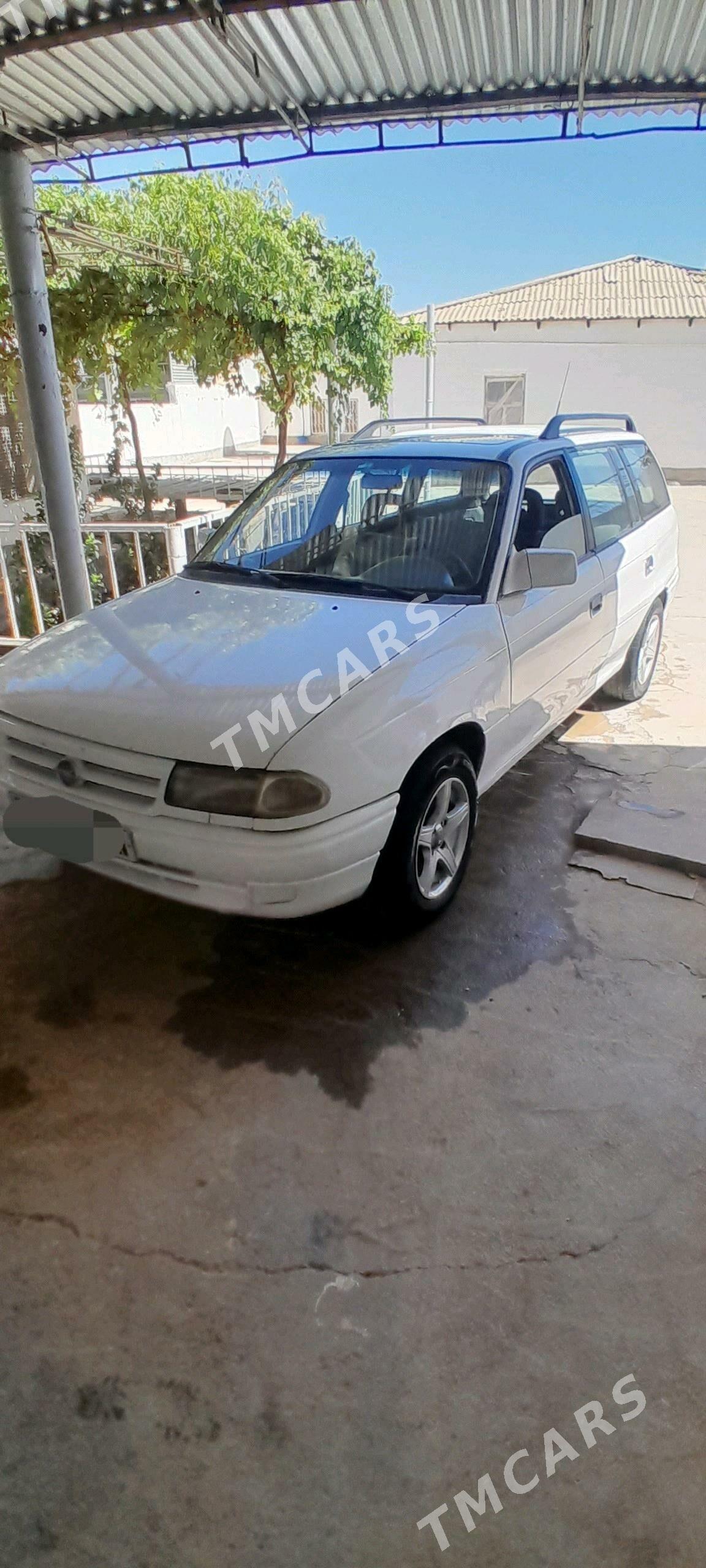 Opel Astra 1992 - 25 000 TMT - Gyzylarbat - img 2