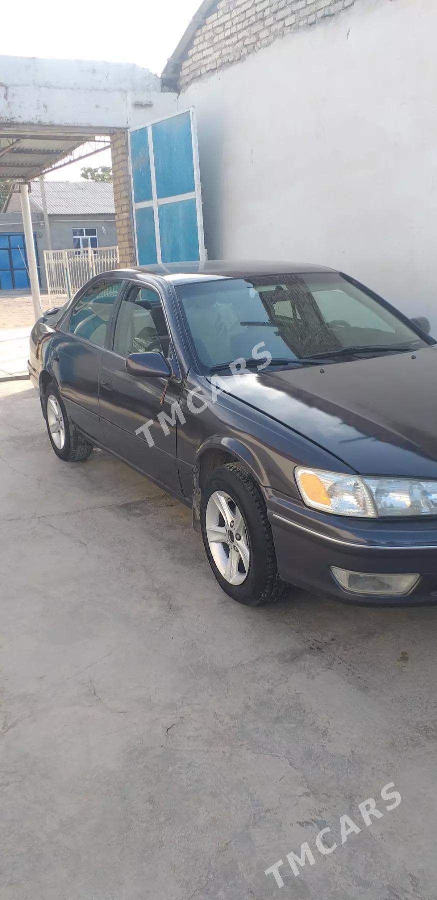 Toyota Camry 2001 - 110 000 TMT - Акдепе - img 5