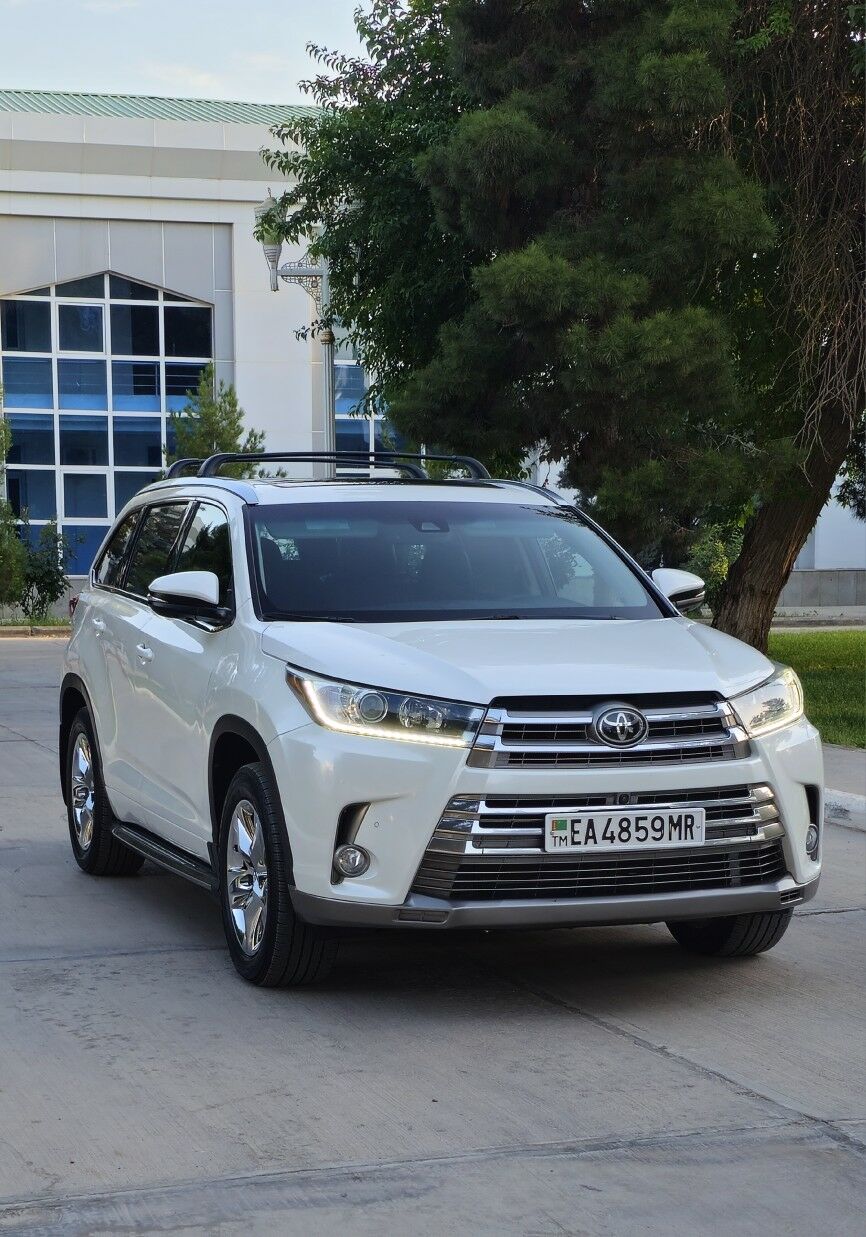 Toyota Highlander 2018 - 480 000 TMT - Мары - img 4