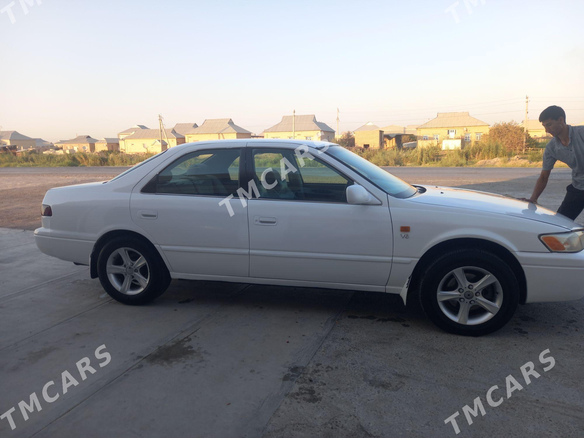 Toyota Camry 1998 - 100 000 TMT - Сакарчага - img 4