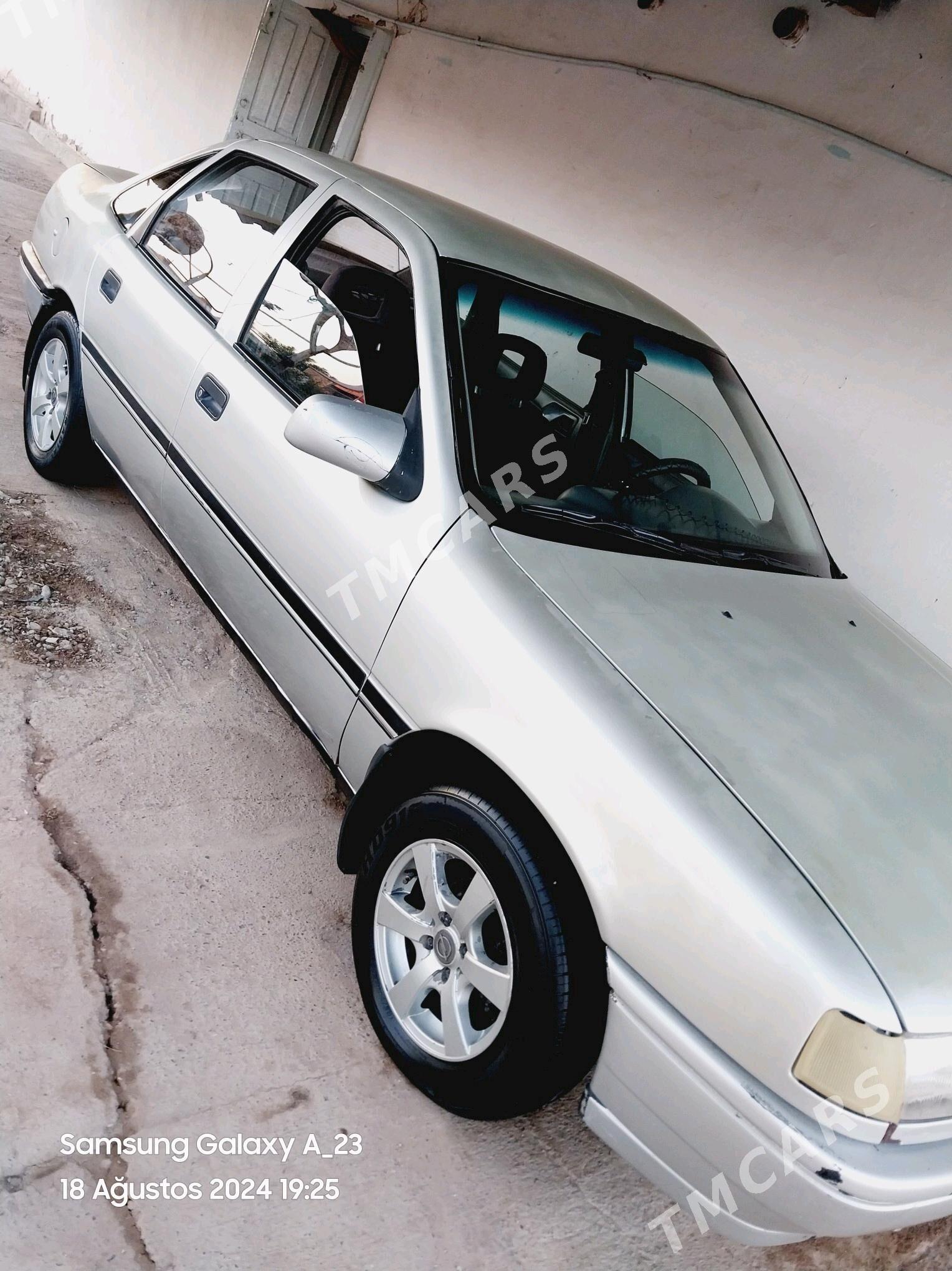 Opel Vectra 1989 - 25 000 TMT - Серахс - img 2