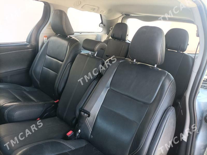 Toyota Sienna 2016 - 310 000 TMT - Köneürgenç - img 8