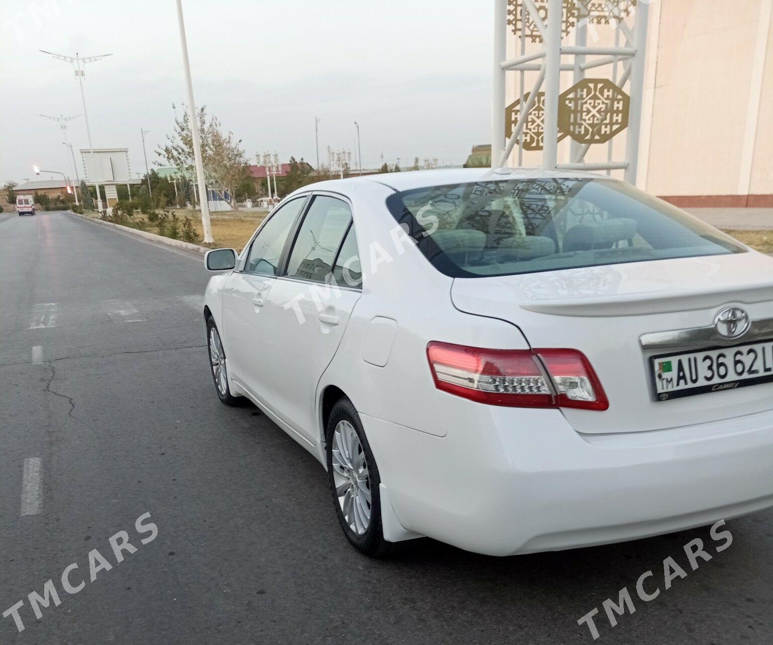 Toyota Camry 2010 - 160 000 TMT - Türkmenabat - img 4