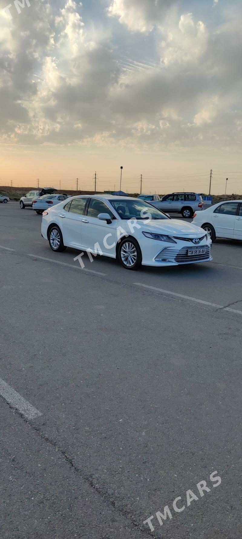 Toyota Camry 2018 - 280 000 TMT - Гёкдепе - img 9