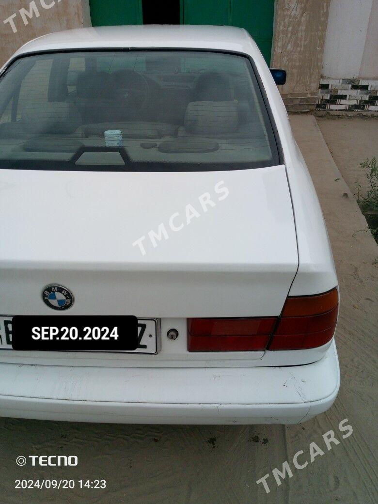 BMW 525 1989 - 28 000 TMT - Гурбансолтан Едже - img 5