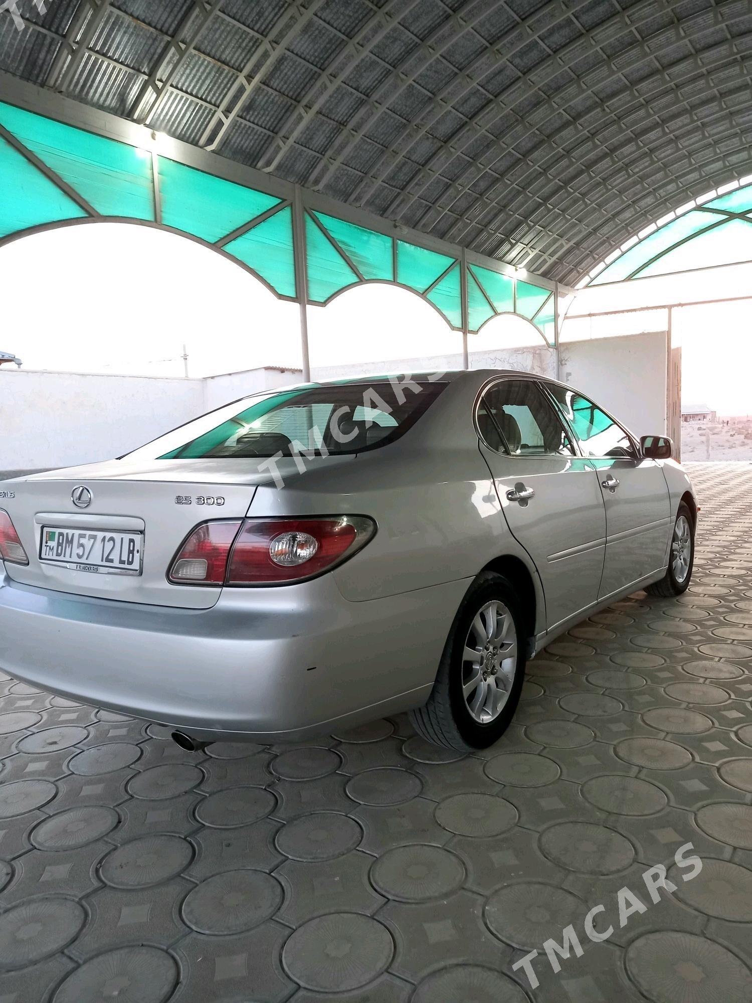 Lexus ES 300 2003 - 125 000 TMT - Достлук - img 6