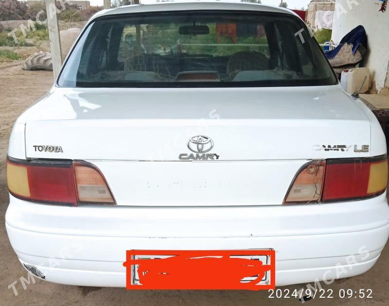 Toyota Camry 1994 - 70 000 TMT - Акдепе - img 2