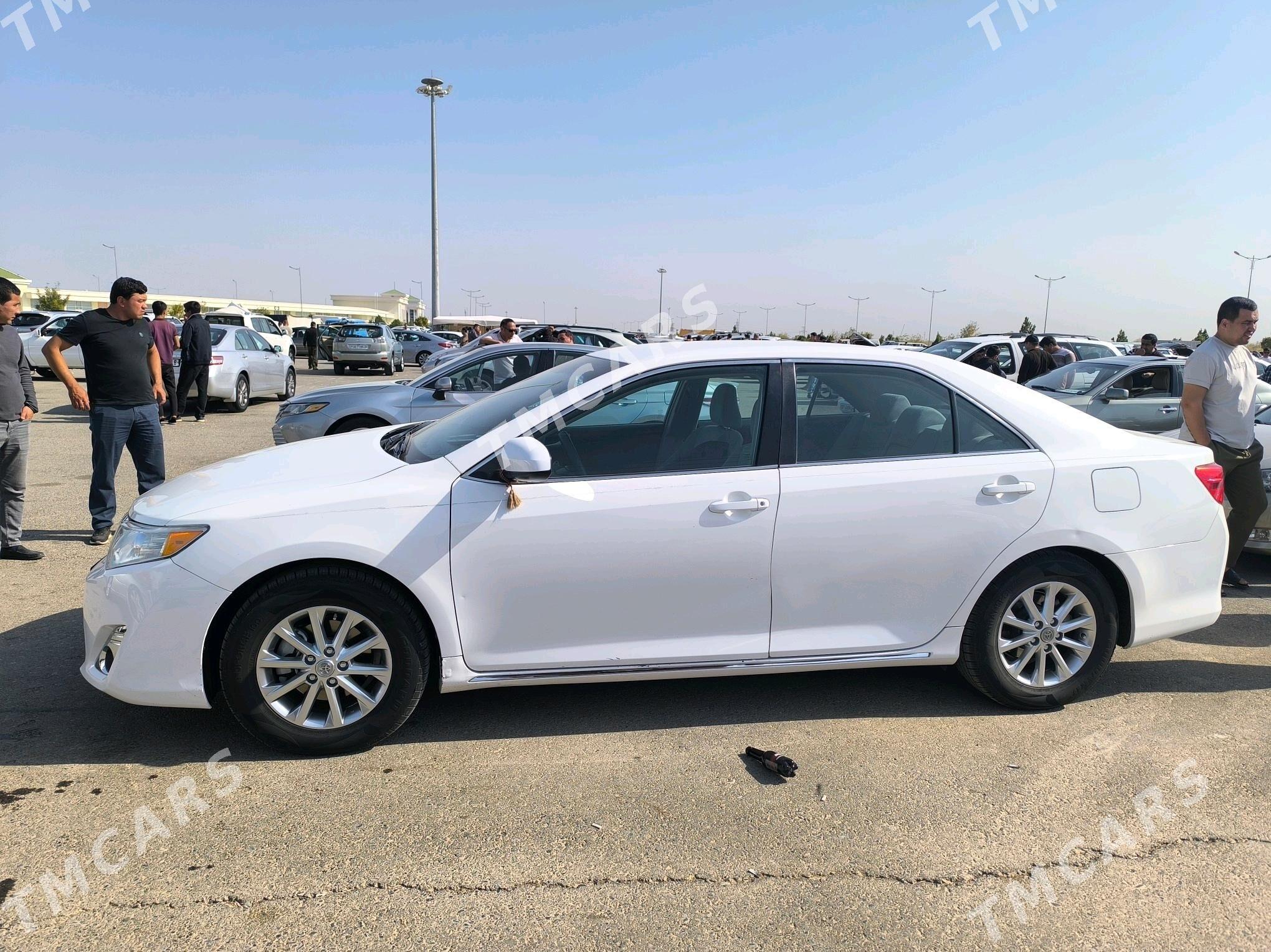 Toyota Camry 2012 - 250 000 TMT - Garabekewül - img 3