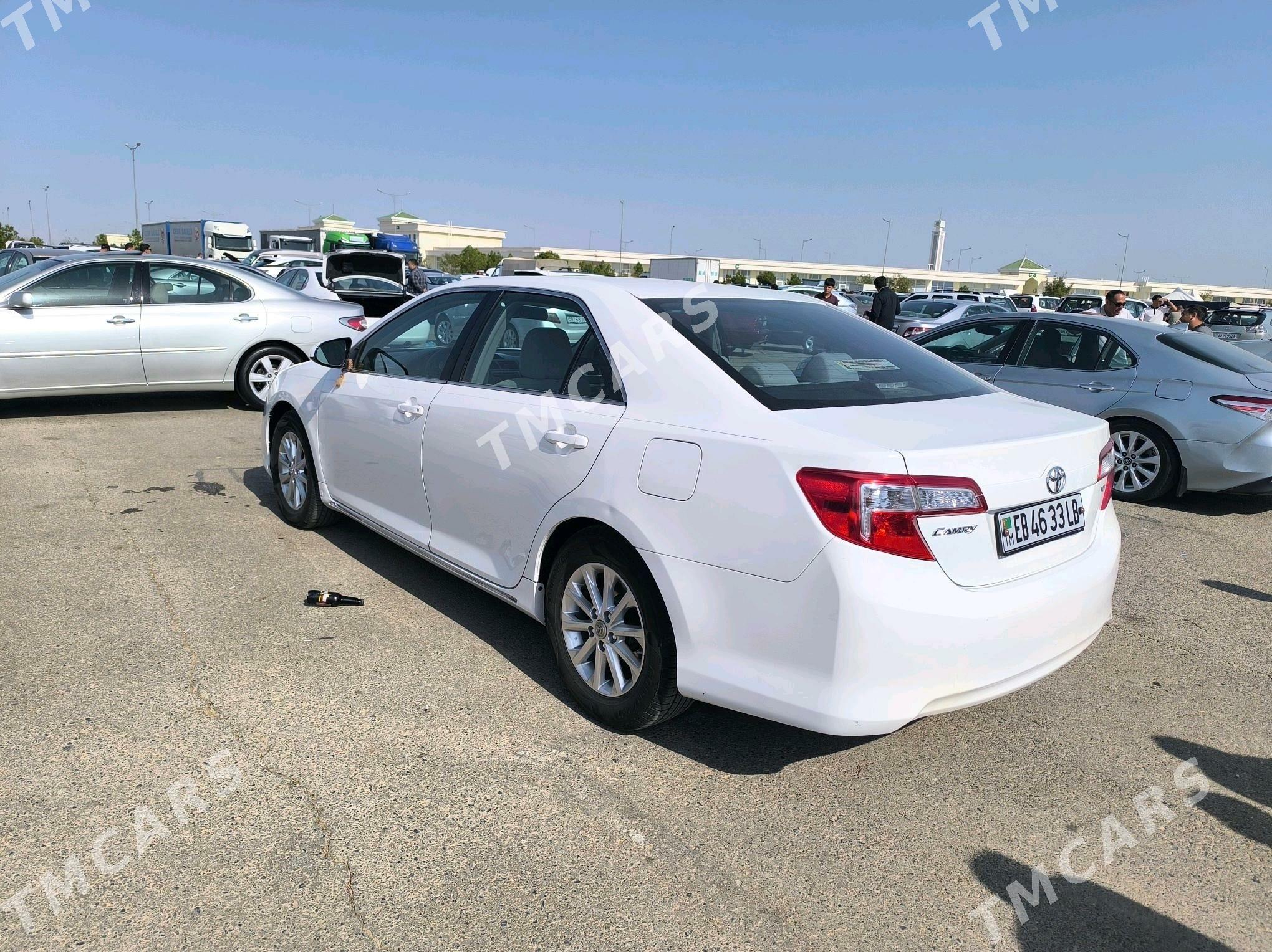 Toyota Camry 2012 - 250 000 TMT - Garabekewül - img 5