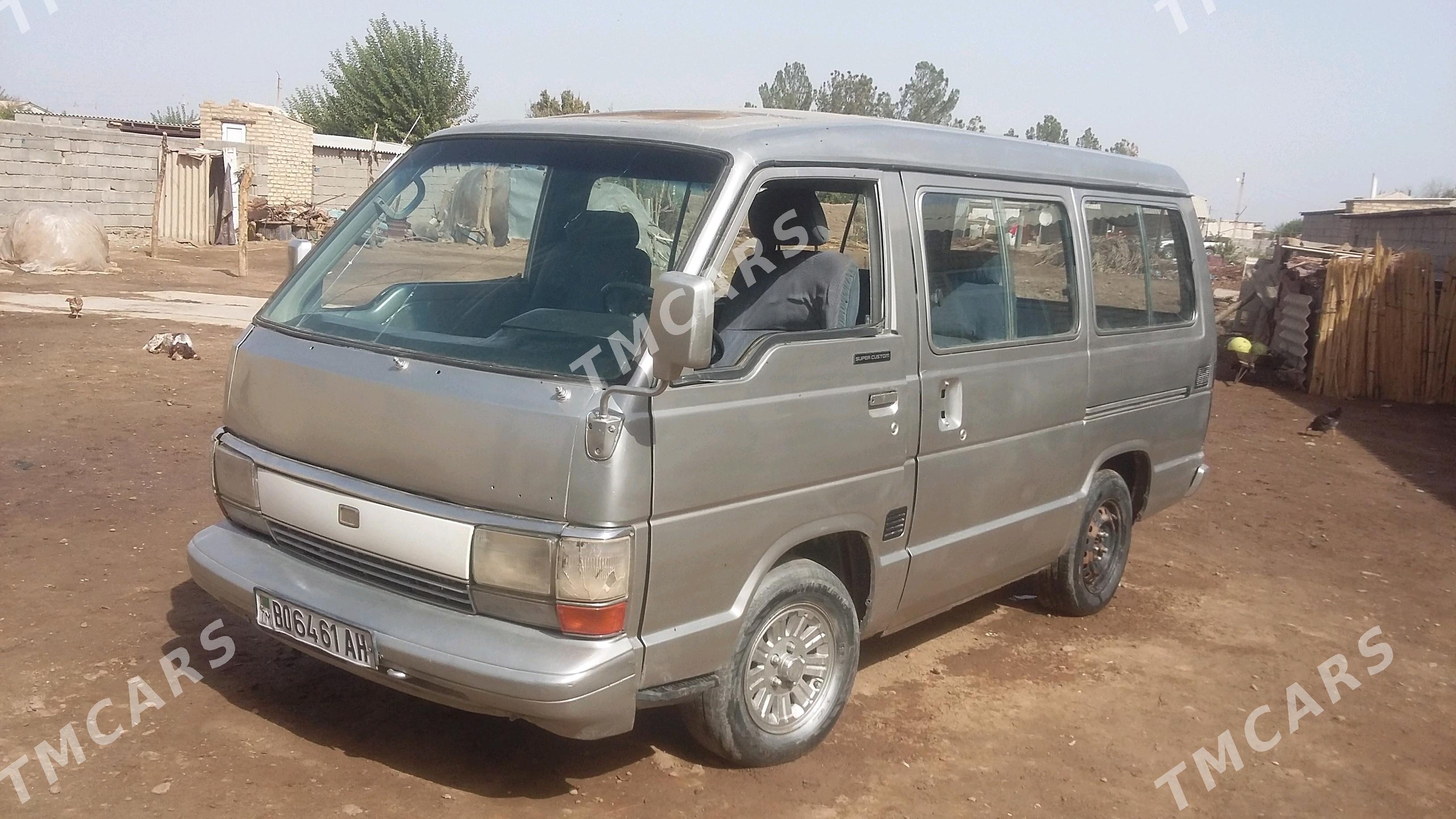 Toyota Hiace 1988 - 30 000 TMT - Серахс - img 5