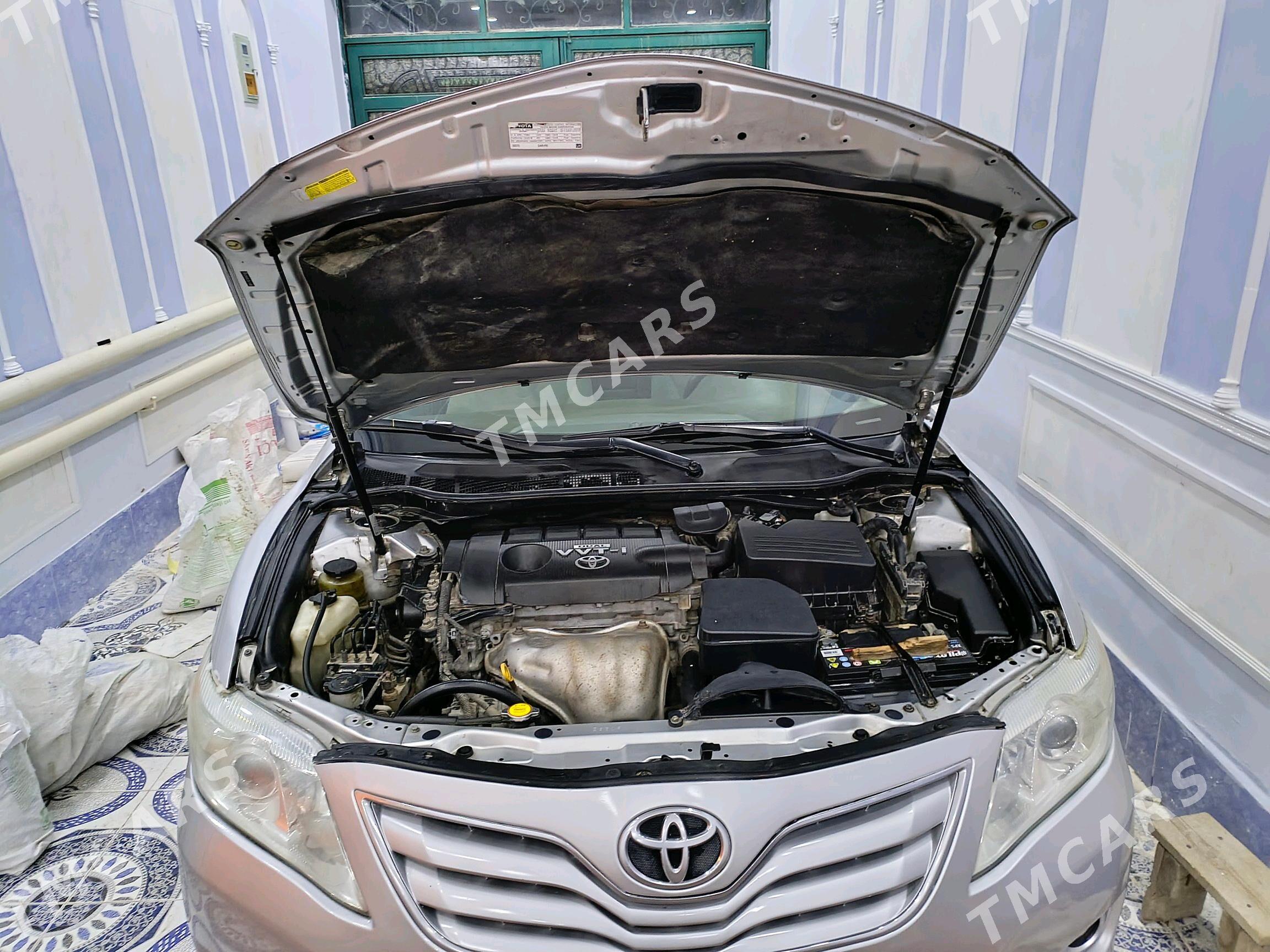 Toyota Camry 2010 - 158 000 TMT - Кёнеургенч - img 5