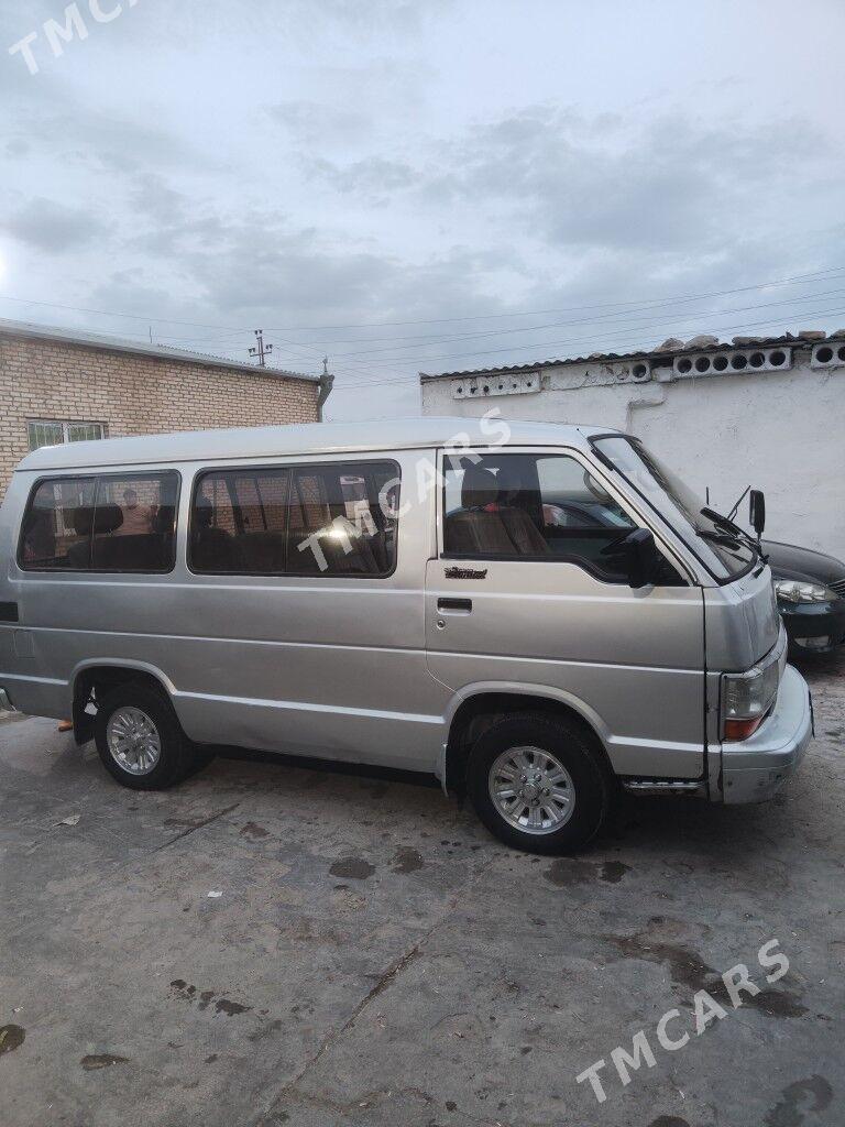 Toyota Hiace 1989 - 40 000 TMT - Мургап - img 3