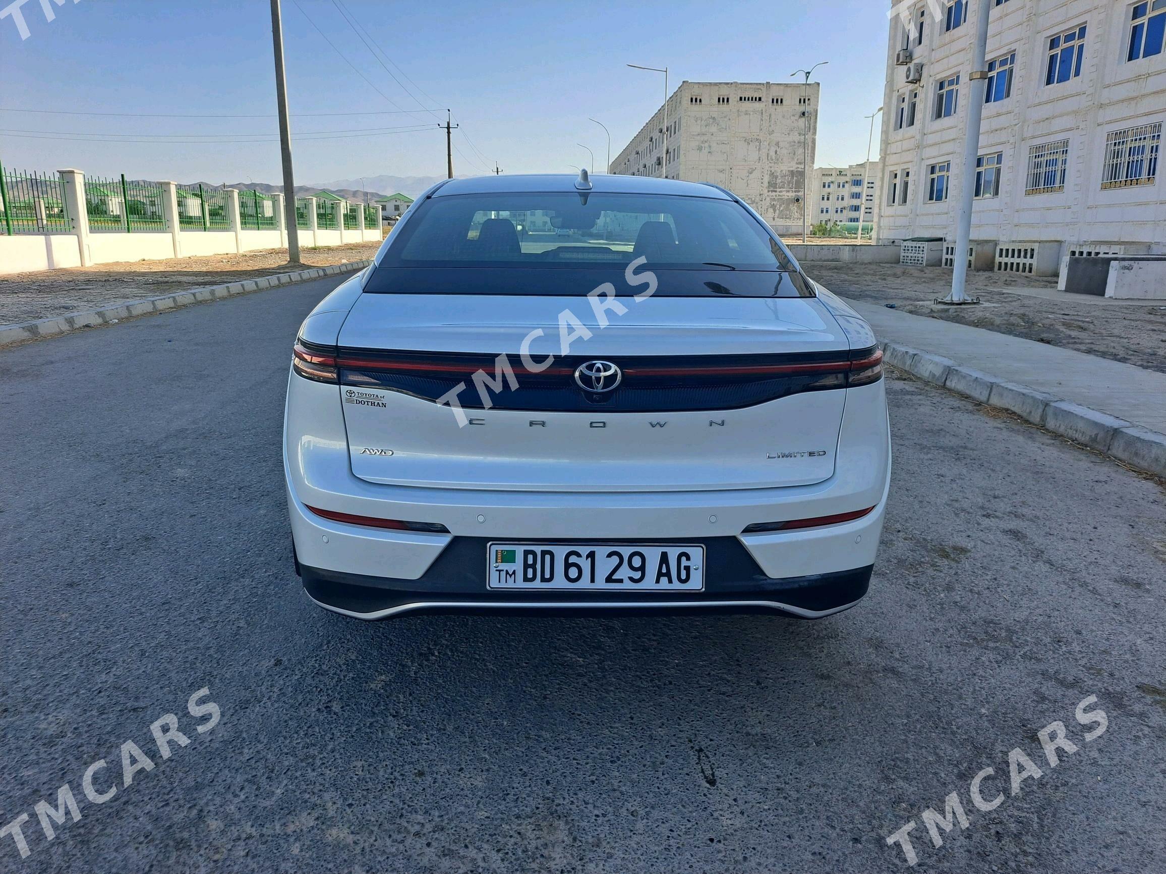 Toyota Crown 2023 - 780 000 TMT - Ашхабад - img 4