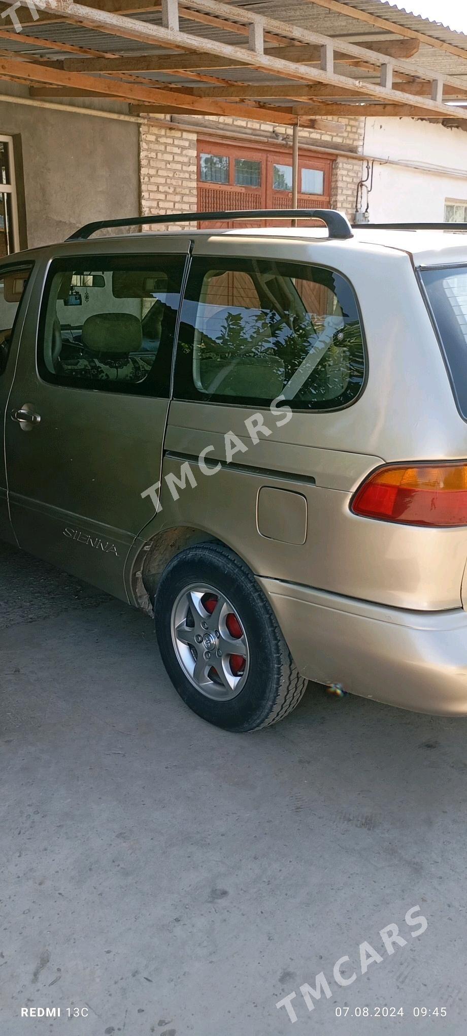 Toyota Sienna 1998 - 95 000 TMT - Рухубелентский этрап - img 4