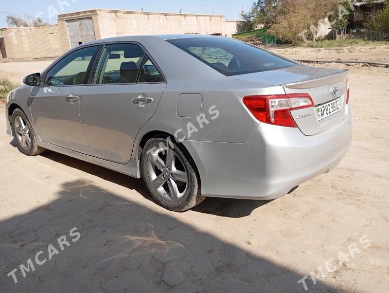 Toyota Camry 2013 - 175 000 TMT - Кёнеургенч - img 3