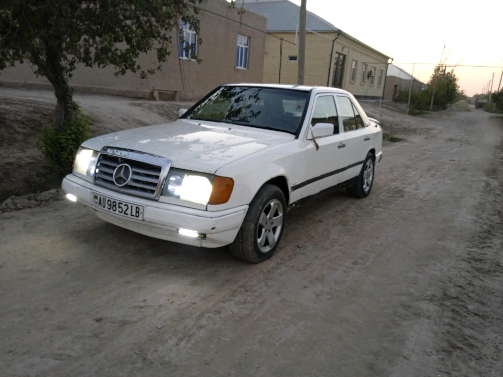 Mercedes-Benz 300D 1991 - 25 000 TMT - Дарганата - img 2