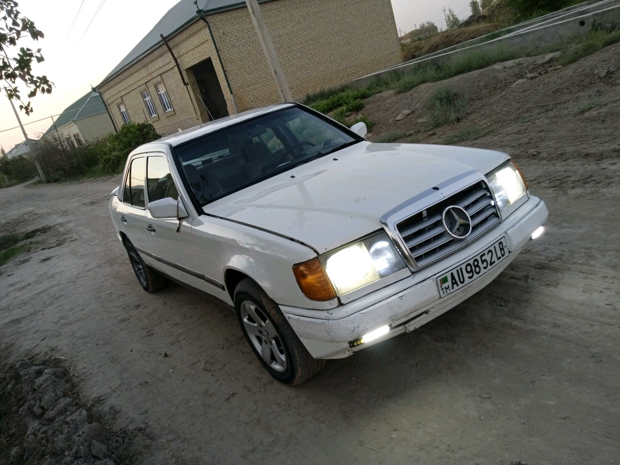 Mercedes-Benz 300D 1991 - 25 000 TMT - Дарганата - img 6