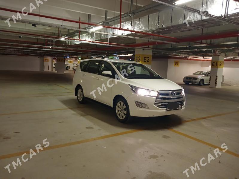 Toyota Innova 2017 - 215 000 TMT - Aşgabat - img 3