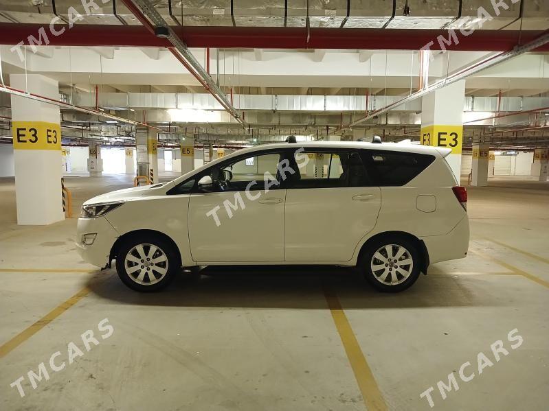 Toyota Innova 2017 - 215 000 TMT - Aşgabat - img 8