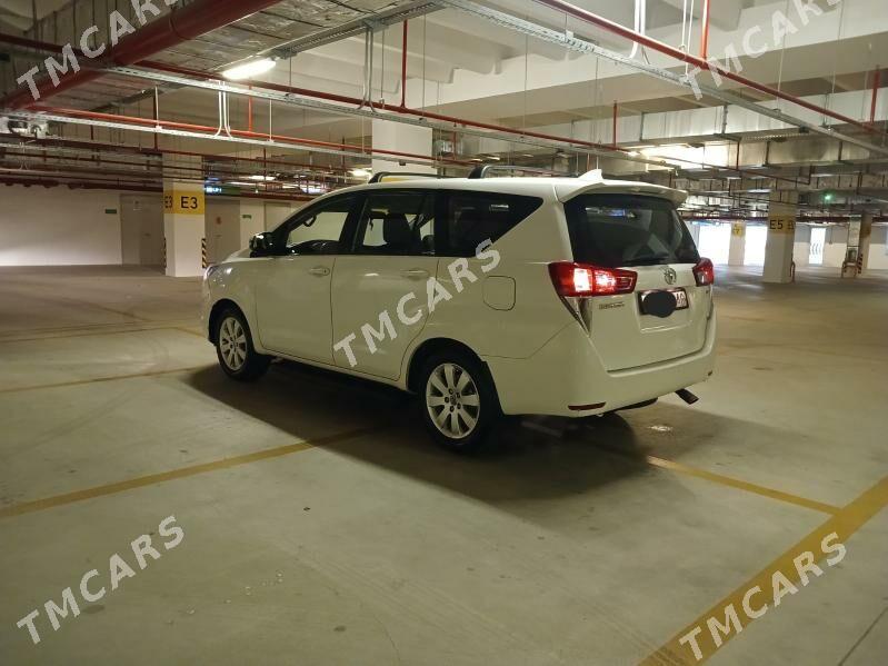 Toyota Innova 2017 - 215 000 TMT - Aşgabat - img 7