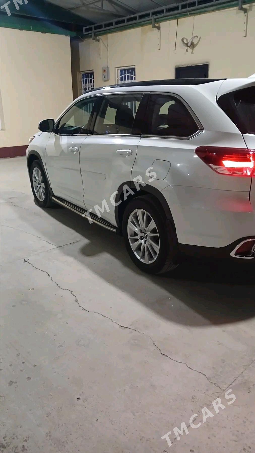 Toyota Highlander 2019 - 410 000 TMT - Änew - img 3