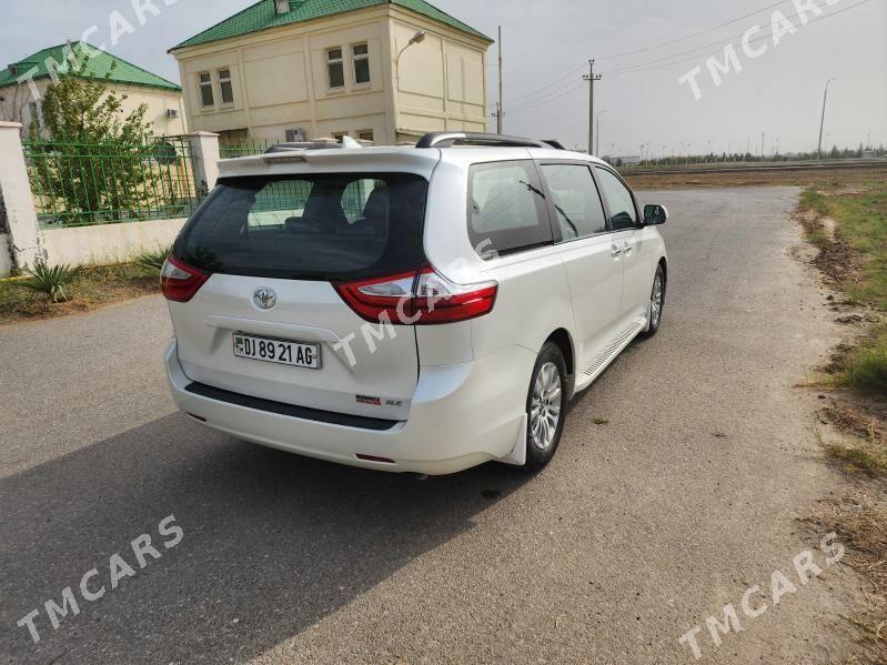 Toyota Sienna 2018 - 469 000 TMT - Aşgabat - img 3