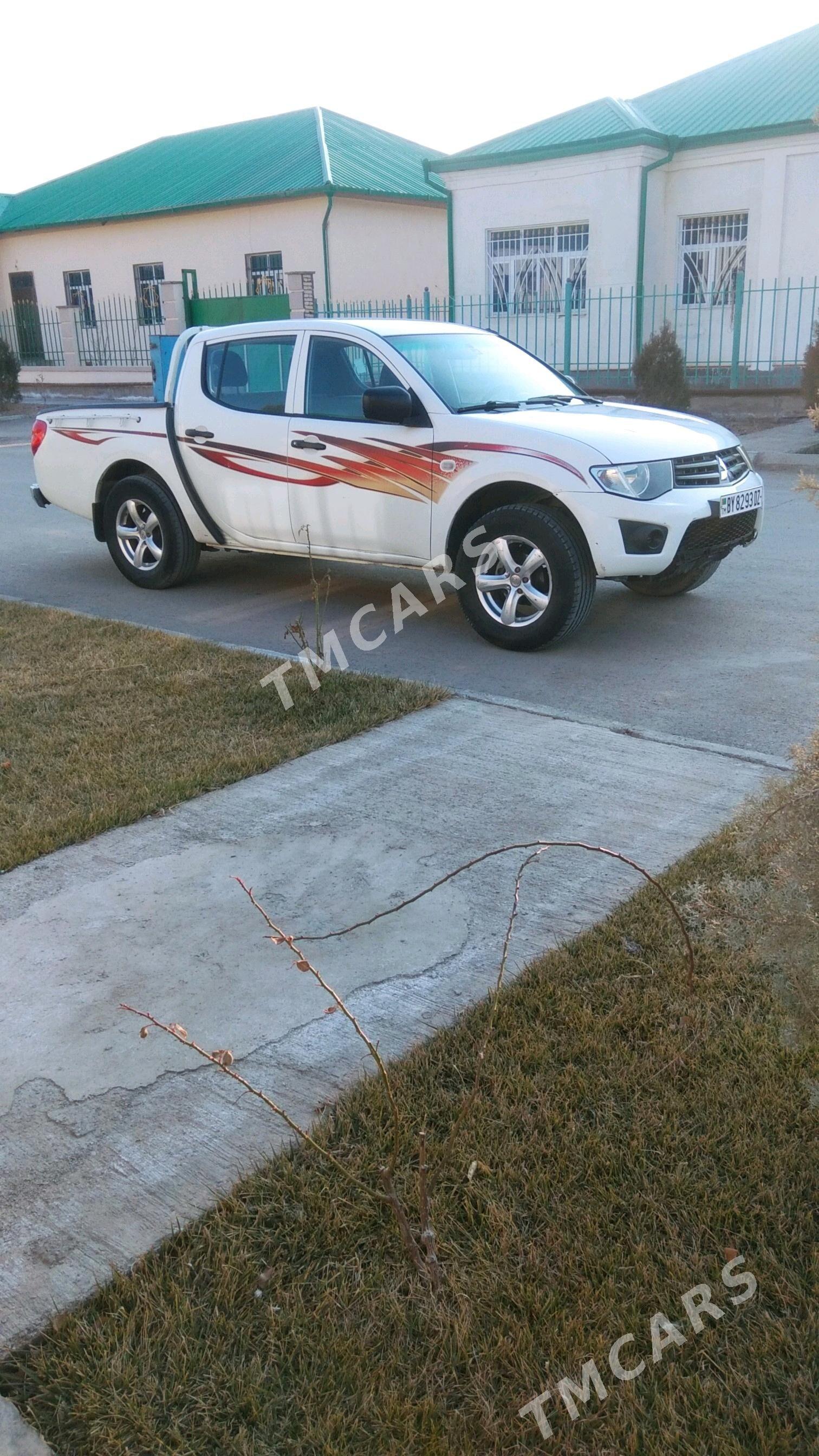 Mitsubishi L200 2010 - 150 000 TMT - Дашогуз - img 3