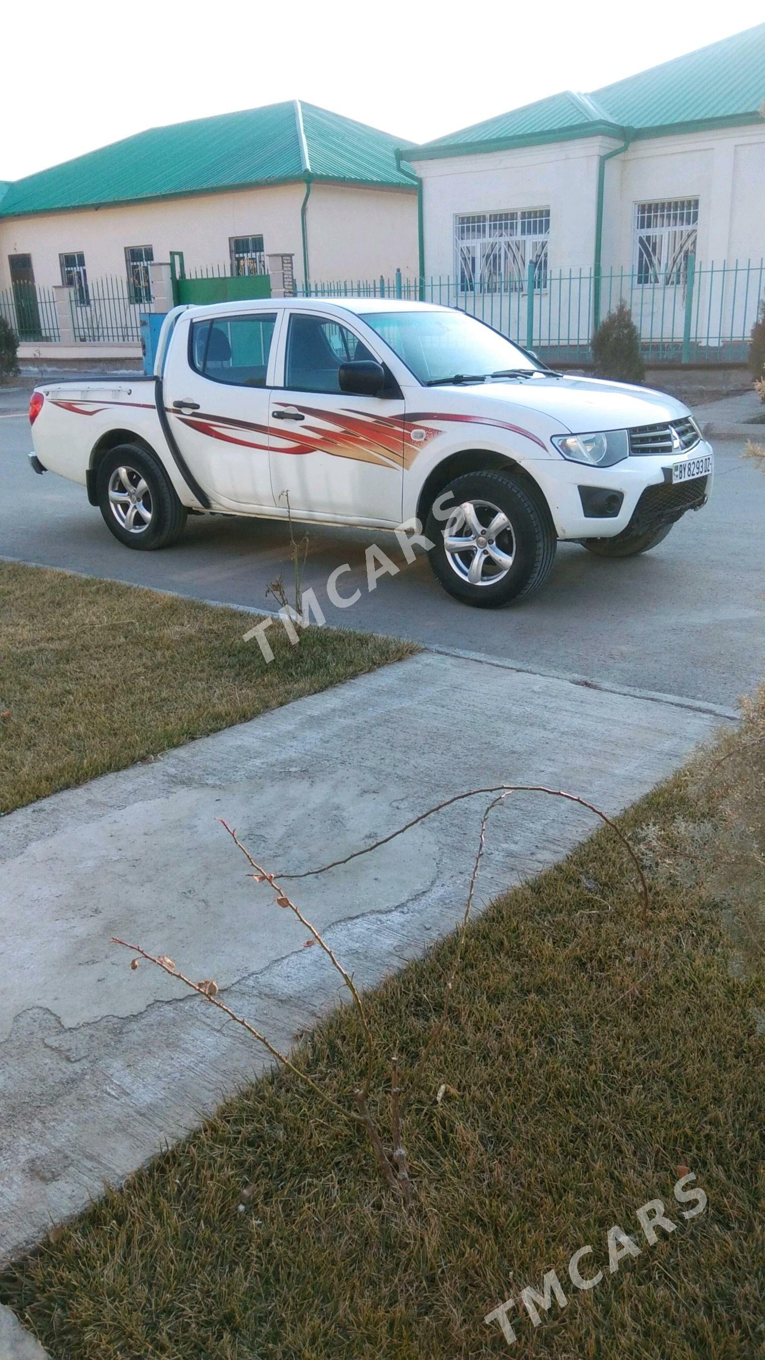 Mitsubishi L200 2010 - 150 000 TMT - Дашогуз - img 5