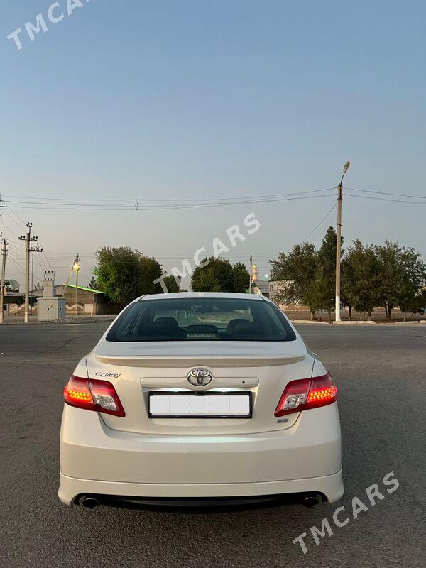 Toyota Camry 2011 - 210 000 TMT - Ак-Бугдайский этрап - img 2