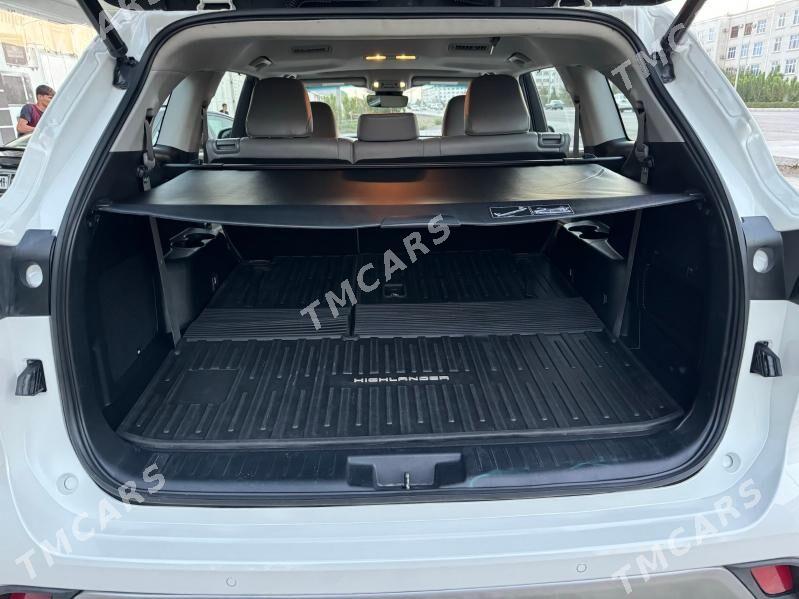 Toyota Highlander 2021 - 520 000 TMT - Мары - img 5