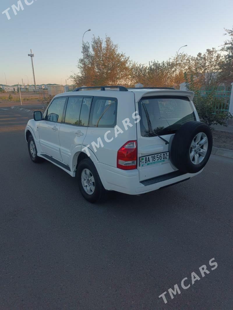 Mitsubishi Pajero 2004 - 113 000 TMT - Дашогуз - img 3