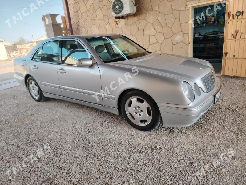 Mercedes-Benz E320 2001 - 95 000 TMT - Gumdag - img 4