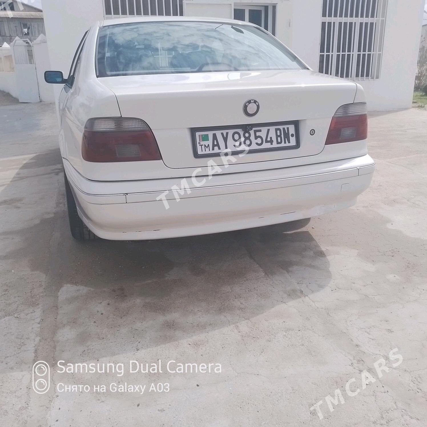 BMW E39 1998 - 65 000 TMT - Hazar - img 6