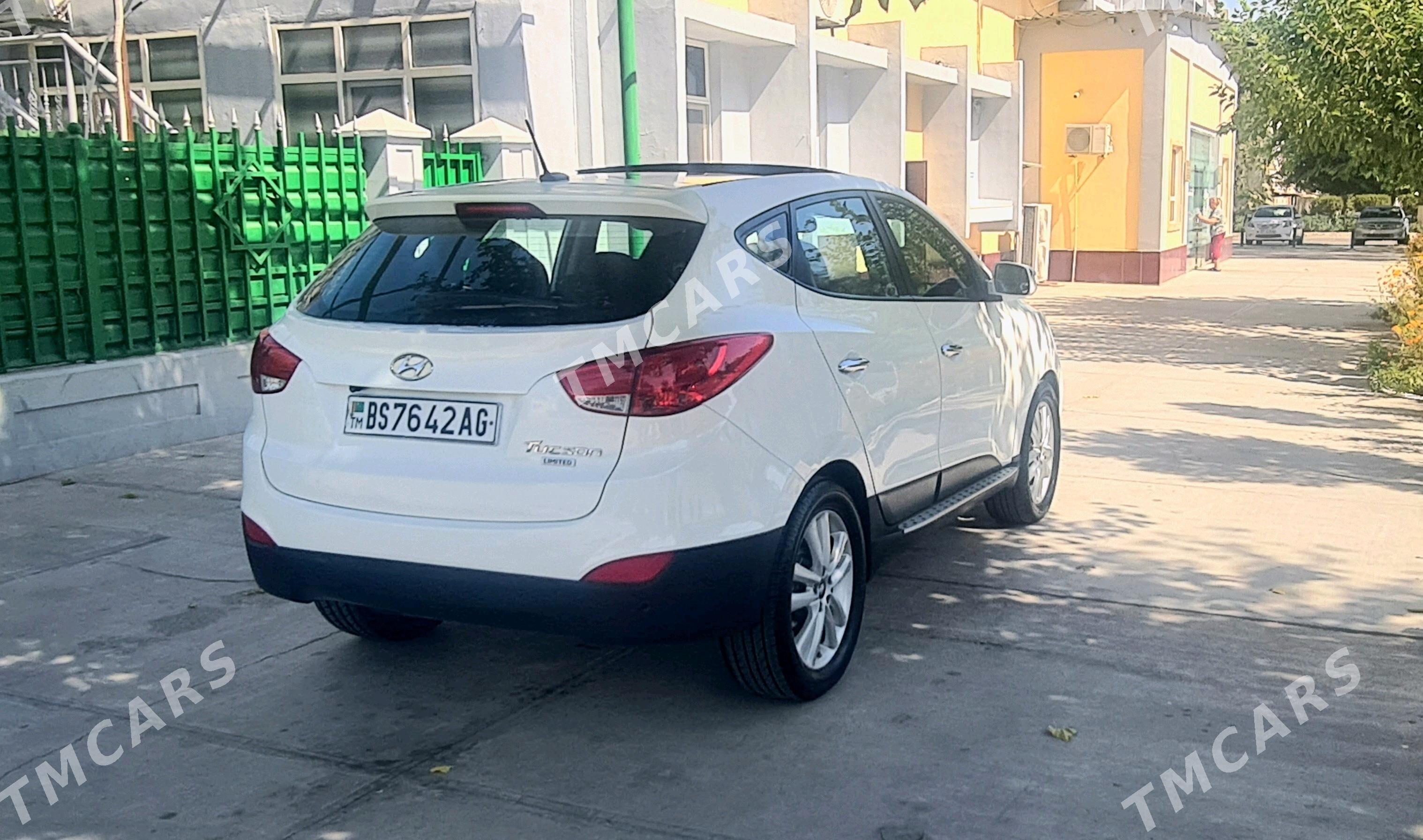 Hyundai Tucson 2011 - 162 000 TMT - Ашхабад - img 4