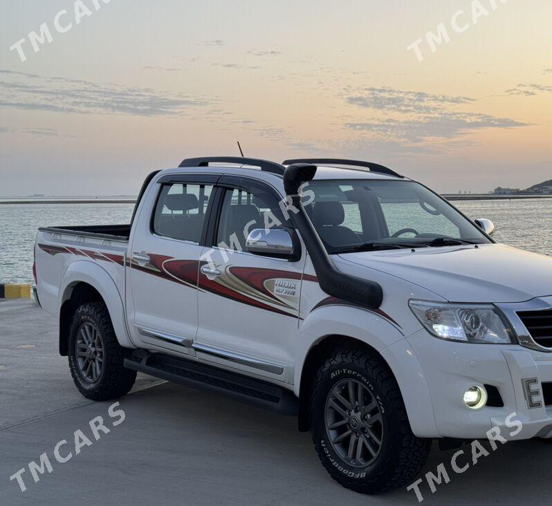 Toyota Hilux 2015 - 370 000 TMT - Туркменбаши - img 2