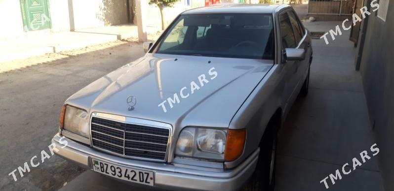 Mercedes-Benz E280 1995 - 30 000 TMT - Дашогуз - img 6