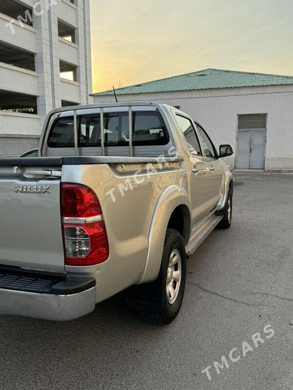 Toyota Hilux 2014 - 355 000 TMT - Ашхабад - img 4